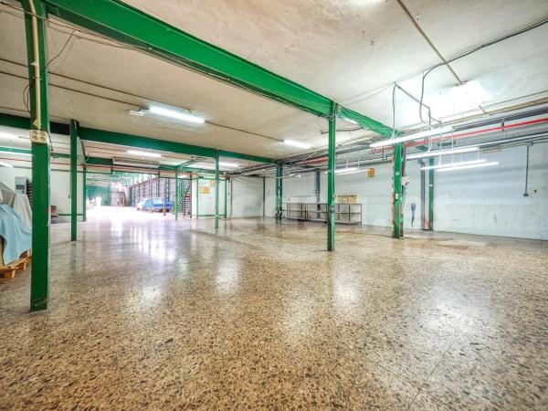 Nave en Barrio Ciudad de Asís - Font-Calent - El Bacarot