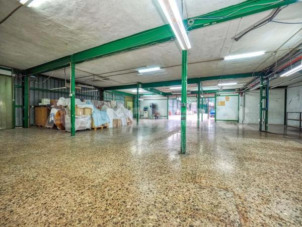 Nave en Barrio Ciudad de Asís - Font-Calent - El Bacarot