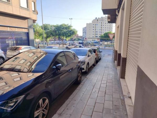 Local en Barrio Altozano