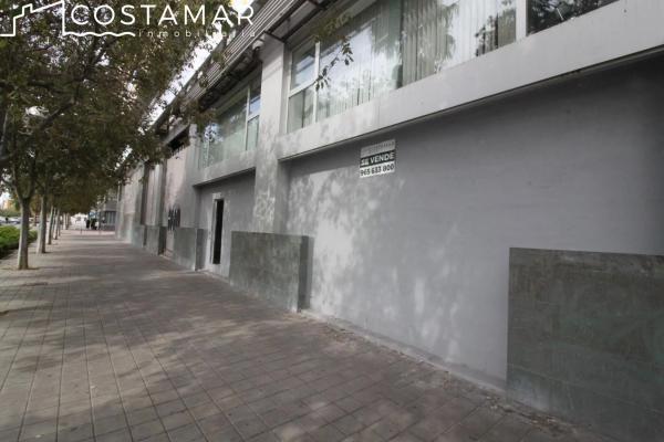 Local en calle Moratín, 23