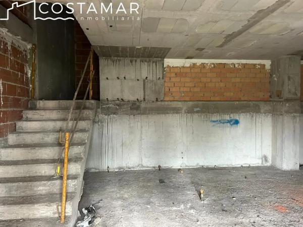 Local en calle Moratín, 23