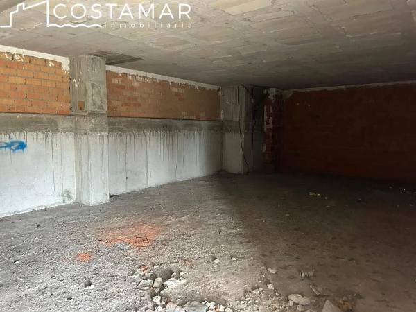 Local en calle Moratín, 23