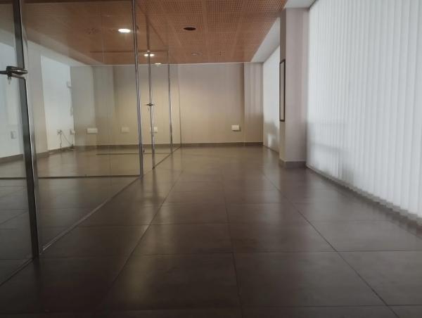 Local en calle bono guarner, 10