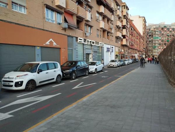 Local en calle bono guarner, 10