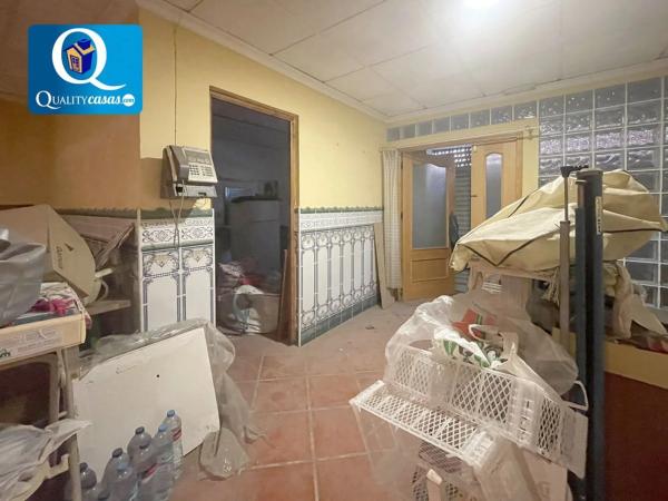 Local en Barrio Carolinas Bajas