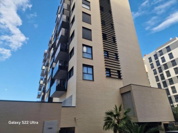 Local en calle Médico Eugenio de la Cruz, 1