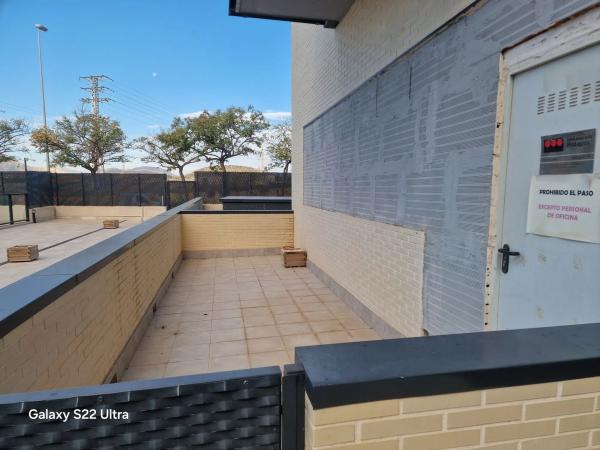 Local en calle Médico Eugenio de la Cruz, 1