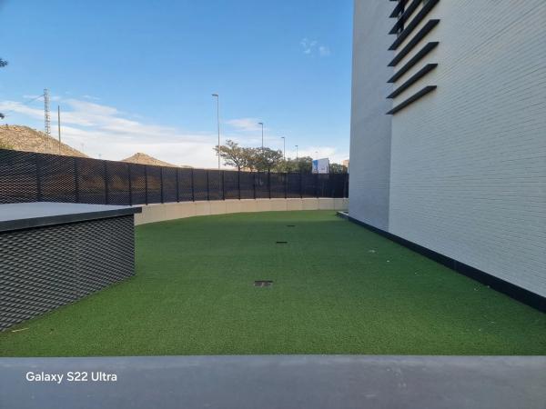 Local en calle Médico Eugenio de la Cruz, 1