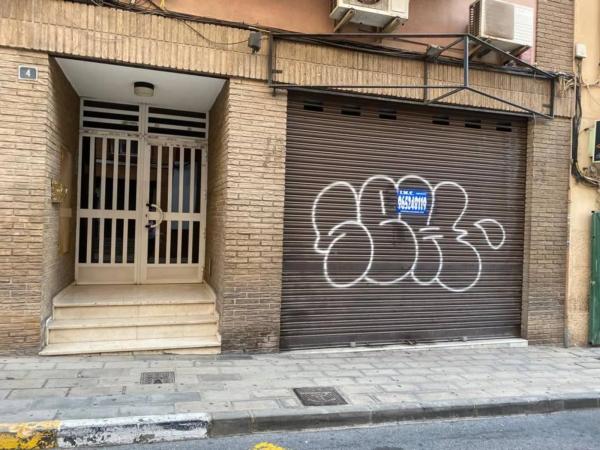 Local en calle San Juan Bautista, 3