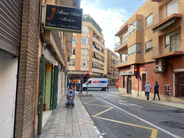 Local en calle San Juan Bautista, 3