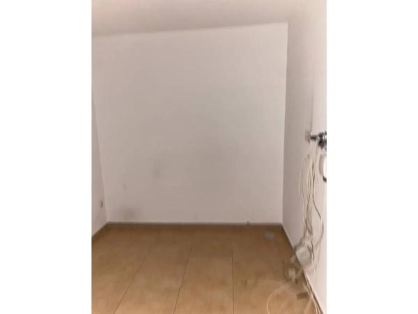 Local en calle San Juan Bautista, 3