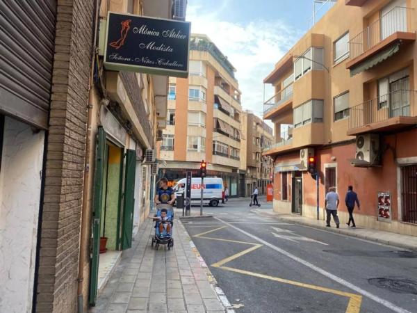 Local en calle San Juan Bautista, 3