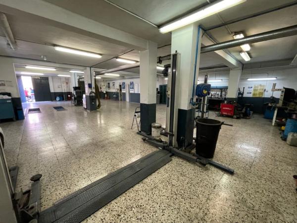 Local en Barrio Altozano