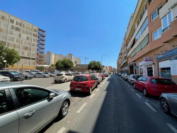 Local en Barrio Altozano