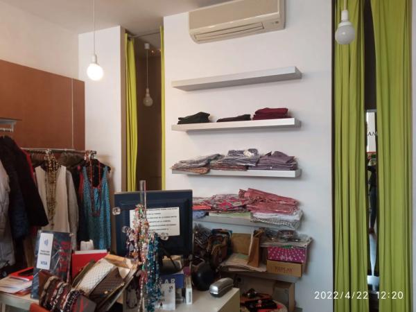 Local en avenida de Holanda, 12