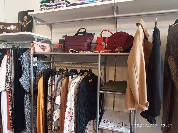 Local en avenida de Holanda, 12