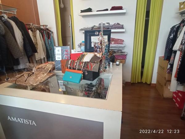 Local en avenida de Holanda, 12