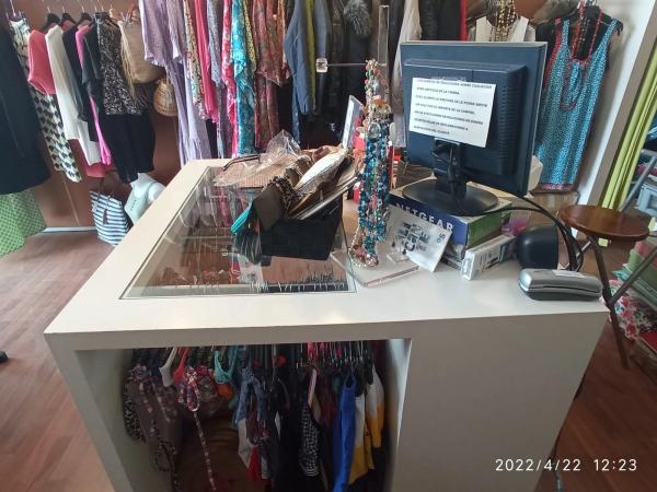 Local en avenida de Holanda, 12