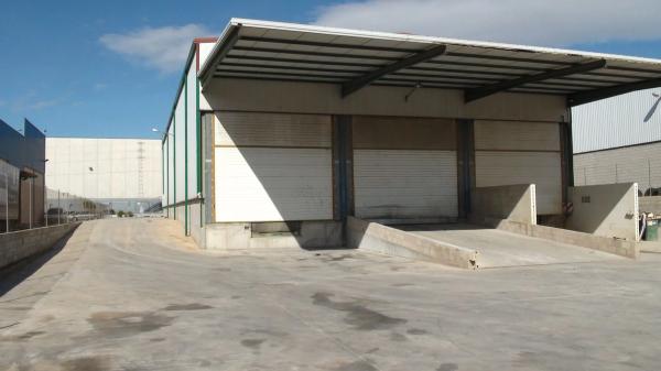 Nave en avenida Antigua Peseta, 82