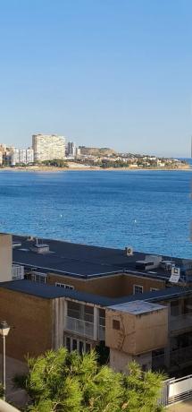 Local en avenida condomina s/n