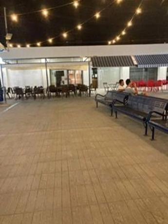 Local en avenida de Holanda