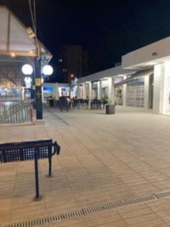 Local en avenida de Holanda