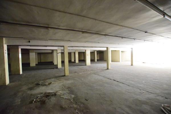 Local en plaza Doctor Gómez Ulla, 1