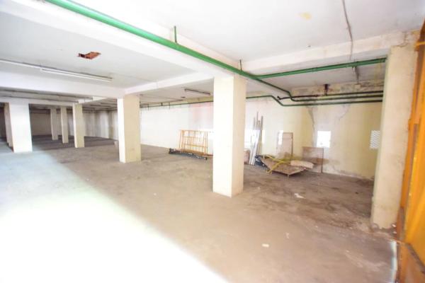 Local en plaza Doctor Gómez Ulla, 1