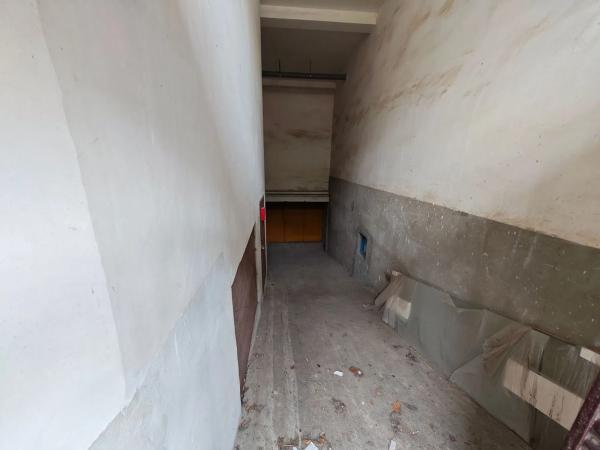 Local en plaza Doctor Gómez Ulla, 1