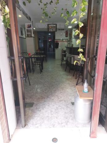 Local en calle Alberola, 49