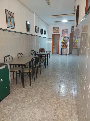 Local en calle Alberola, 49