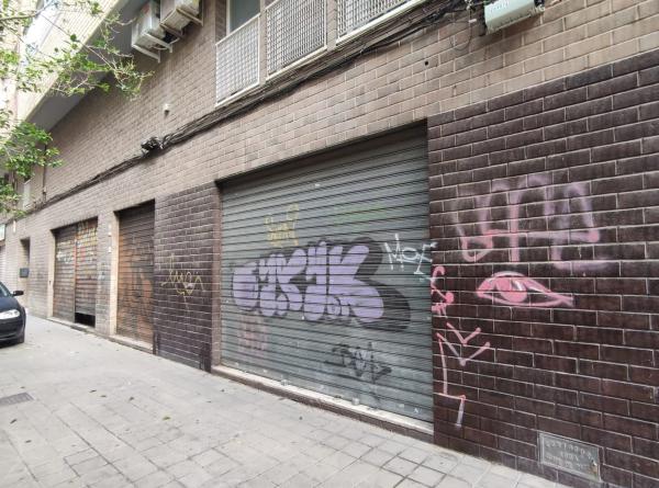 Local en avenida Jijona, 57