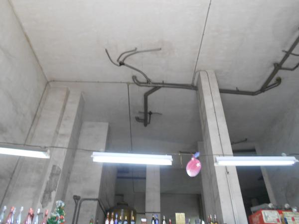 Local en avenida Jijona, 57