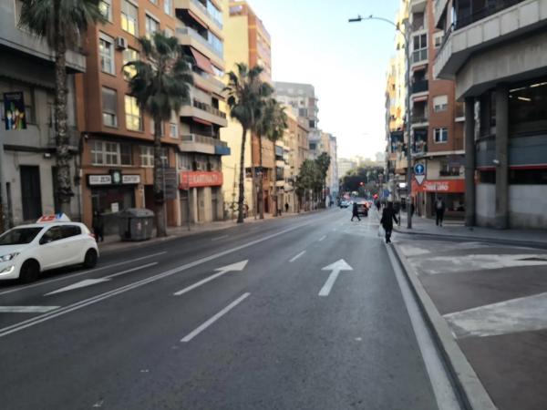 Local en calle Cardenal Belluga, 3