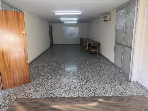 Local en calle Cardenal Belluga, 3