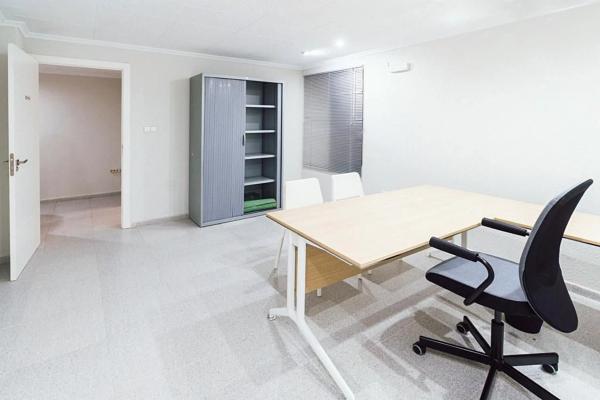 Centro educativo en calle Àries, 7