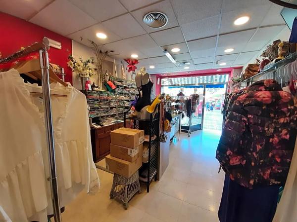 Local en avenida de Holanda