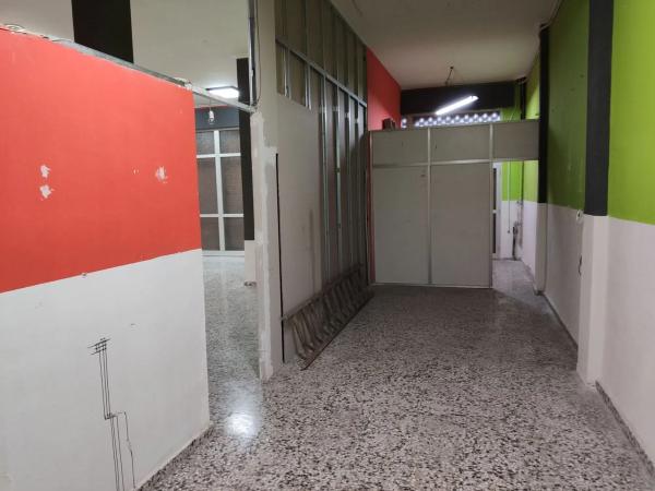 Local en calle Nostra Sentora dels Angels, 16