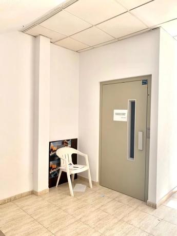 Local en avenida Santander