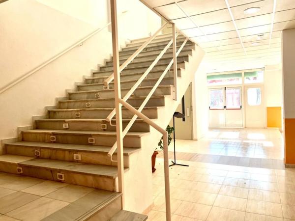 Local en avenida Santander