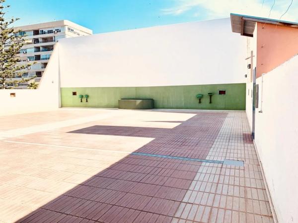 Local en avenida Santander