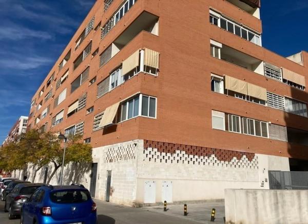 Local en Barrio Garbinet - Parque de las Avenidas