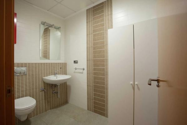 Local en calle Olof Palme, 9  Local 8