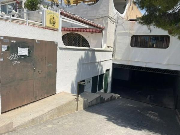 Local en avenida de l'Amerador