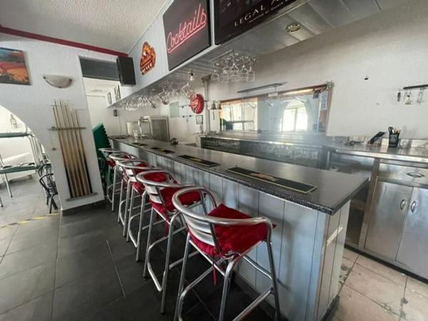 Local en avenida de l'Amerador