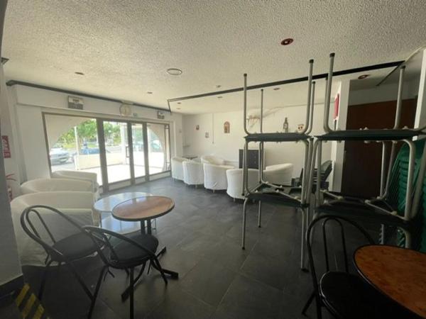 Local en avenida de l'Amerador