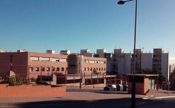 Local en calle Pius Xii