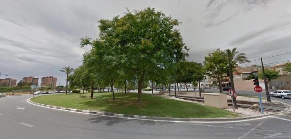 Local en calle Pius Xii