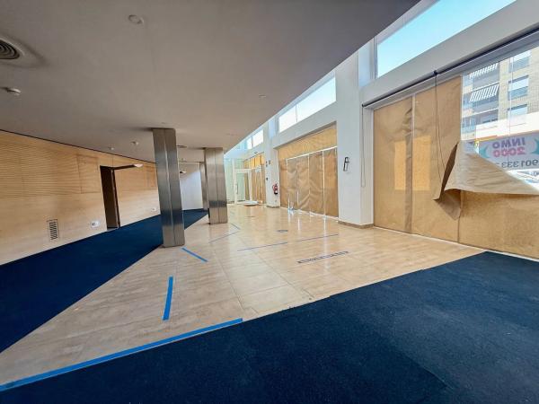 Local en calle de Sant Ramon, 44