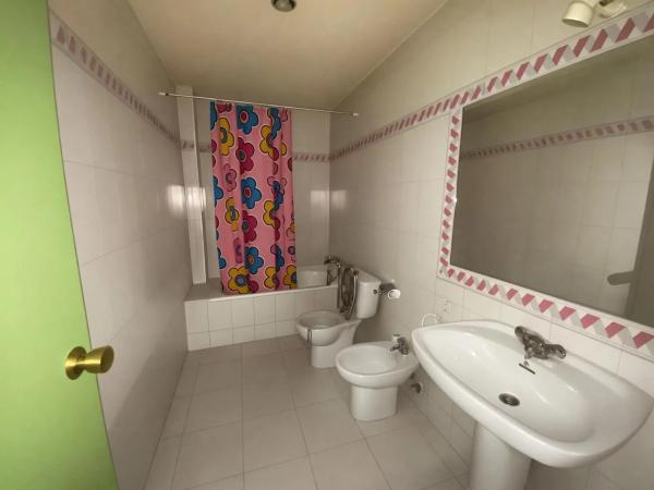 Local en Pueblo Español - Coveta Fumá